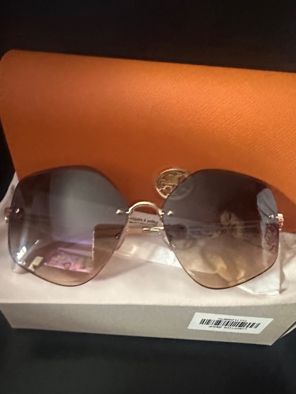Tory Burch Women's Brown Gradient Lens Sunglasses with Orange Case - Picture 11 of 11